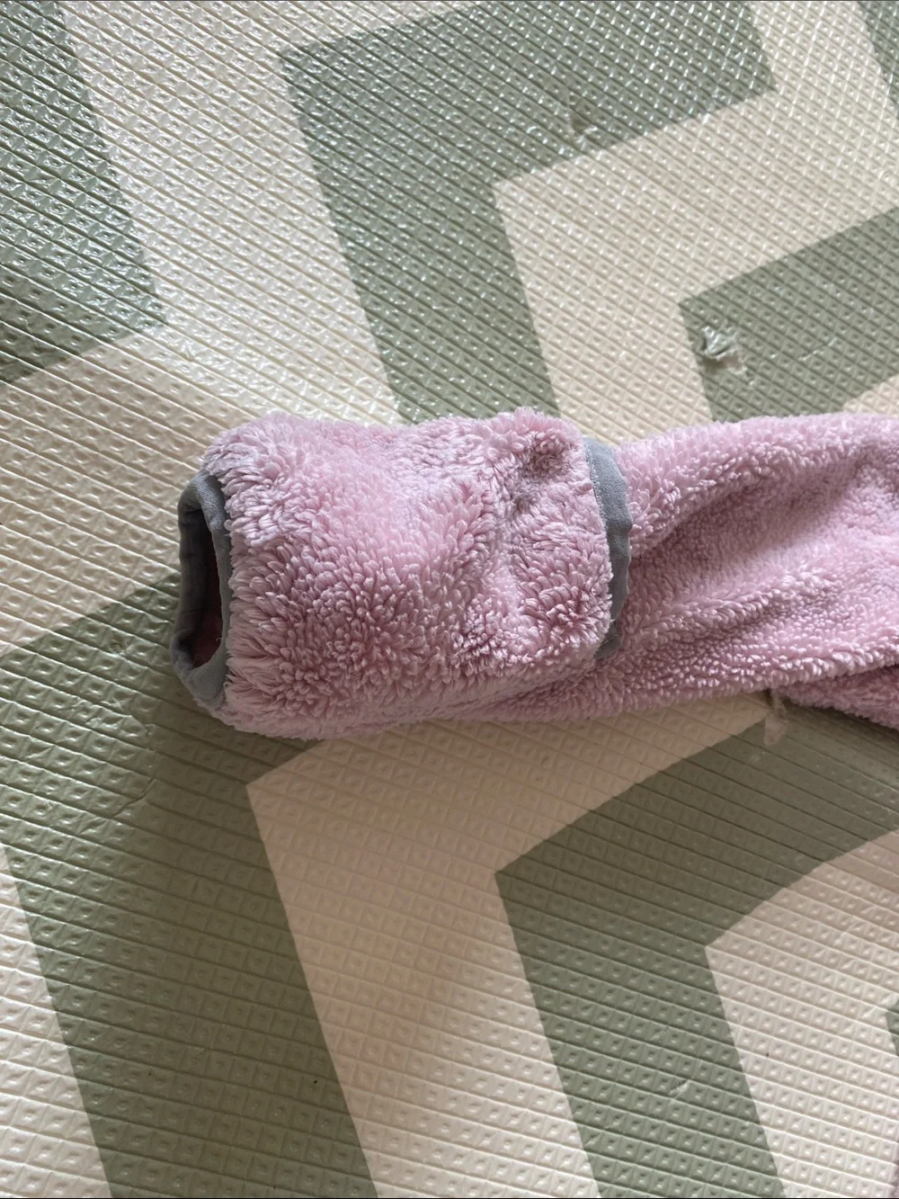 The North Face Kids Plush Hooded One-Piece in Light Mauve with Gray Chest